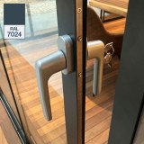 Glazen schuifwand middensluiting antraciet +€ 243,95