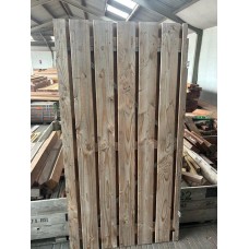 Restpartij douglas plankendeur geschaafd op stalen frame 16 mm 100x190 cm Restpartij douglas plankendeur geschaafd op stalen frame 16 mm 100x190 cm